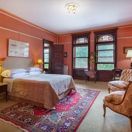 Manhattan Guest Suites